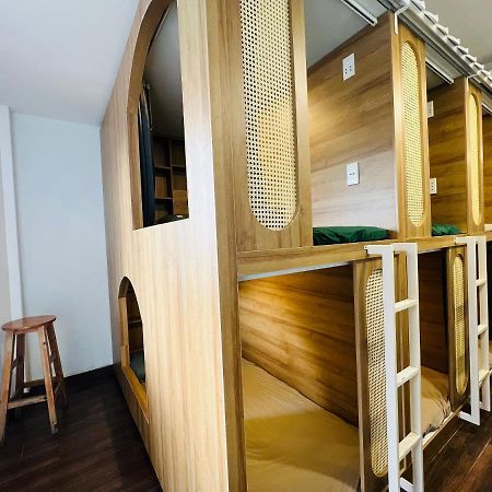 Grandma Lu Saigon Hostel - Airport Dist 3 Хошимін Екстер'єр фото