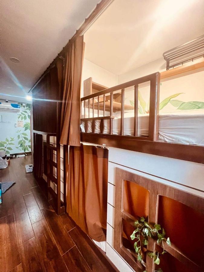 Grandma Lu Saigon Hostel - Airport Dist 3 Хошимін Екстер'єр фото