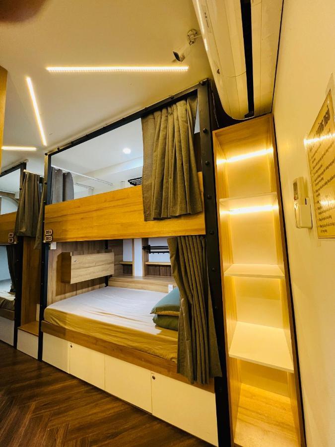 Grandma Lu Saigon Hostel - Airport Dist 3 Хошимін Екстер'єр фото