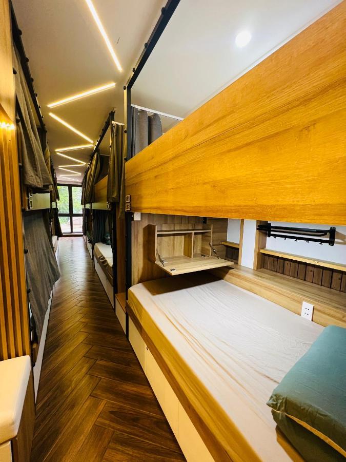 Grandma Lu Saigon Hostel - Airport Dist 3 Хошимін Екстер'єр фото
